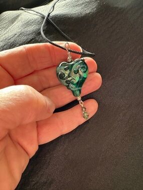 Stunning Murano Glass
Handmade Green Glass Heart Pendent.
Swarovski Crystal.